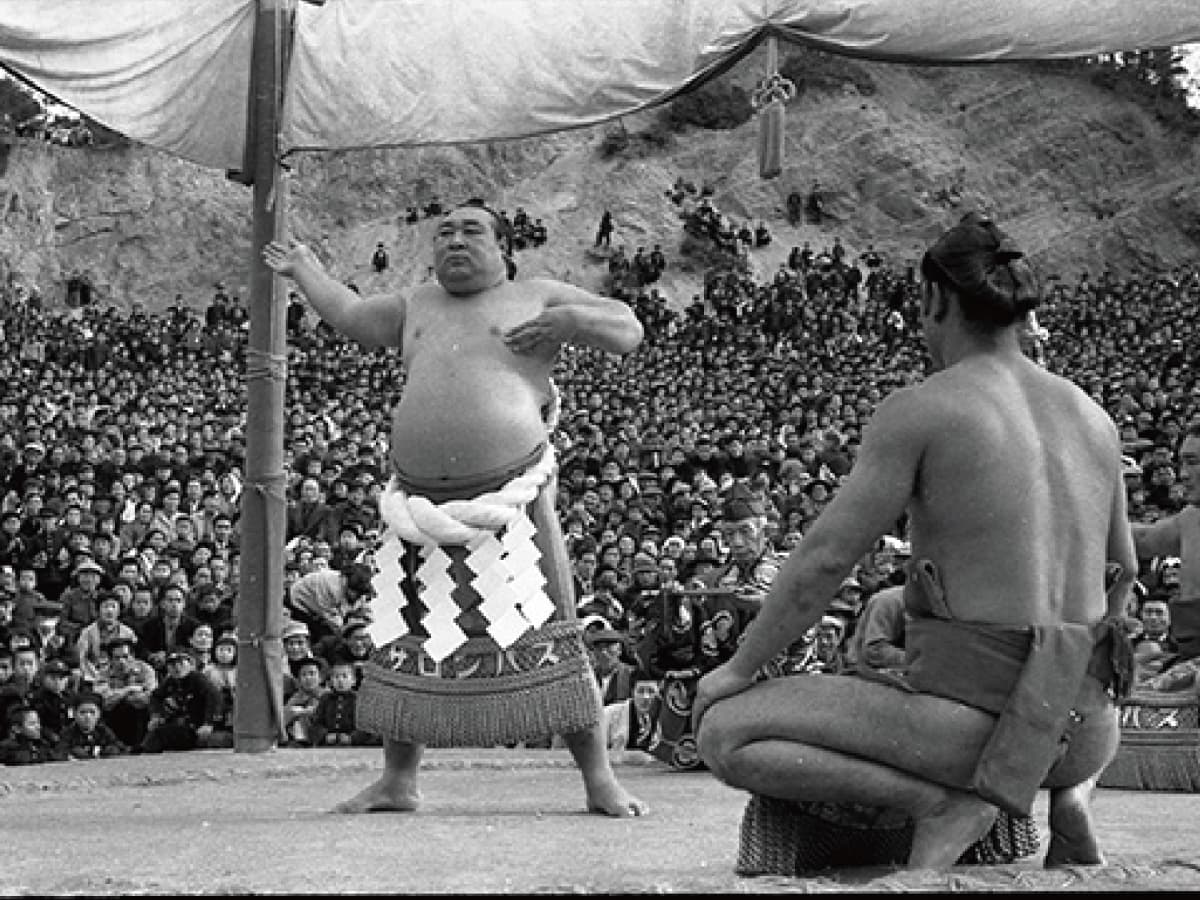 東京大相撲での横砂鏡里関の土俵入り